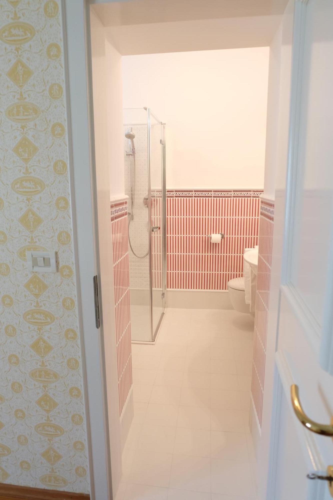 Apartments Schloss Paschbach Апиано сула Страда дел Вино Екстериор снимка