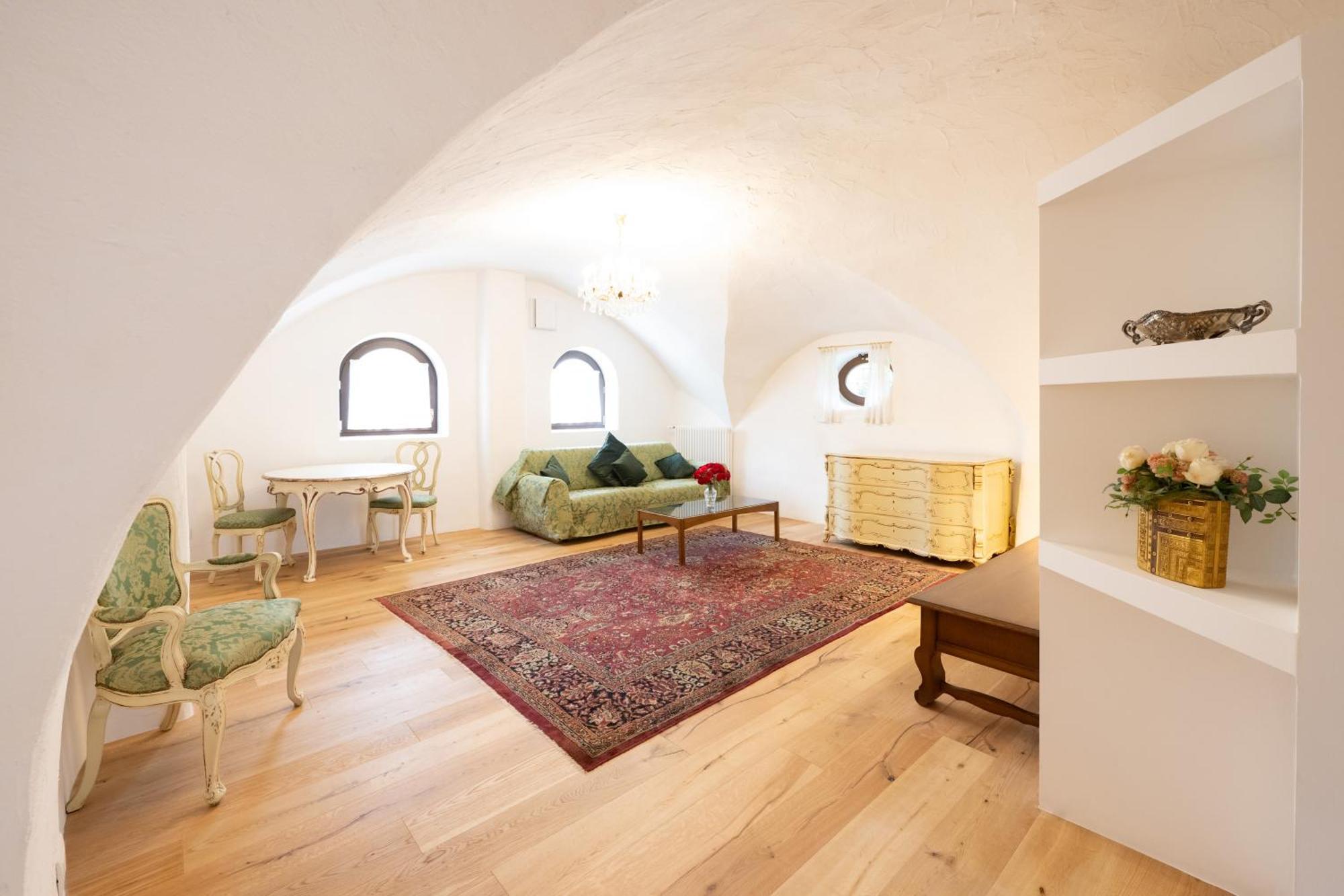 Apartments Schloss Paschbach Апиано сула Страда дел Вино Екстериор снимка