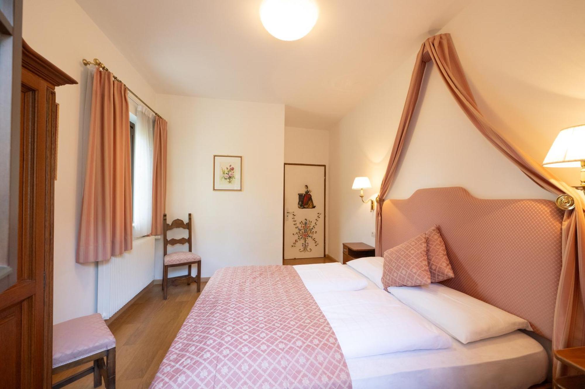 Apartments Schloss Paschbach Апиано сула Страда дел Вино Екстериор снимка