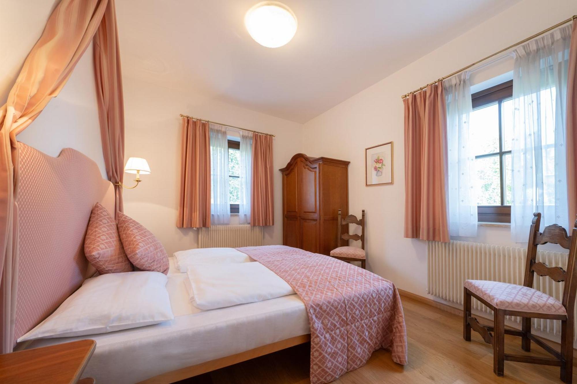 Apartments Schloss Paschbach Апиано сула Страда дел Вино Екстериор снимка
