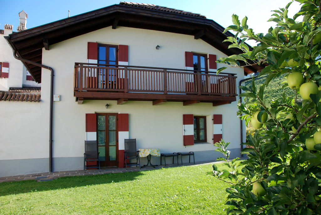 Apartments Schloss Paschbach Апиано сула Страда дел Вино Стая снимка