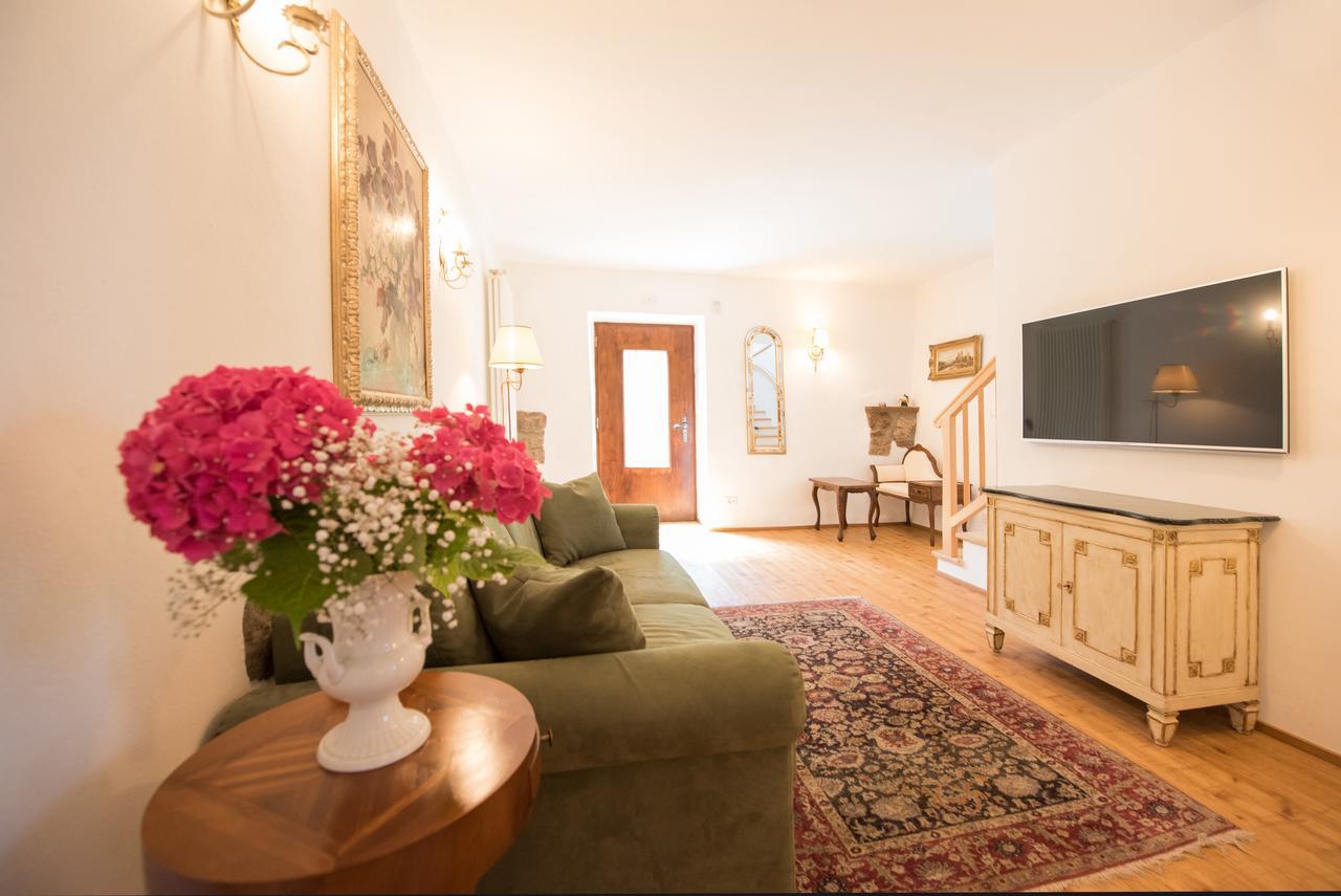 Apartments Schloss Paschbach Апиано сула Страда дел Вино Екстериор снимка